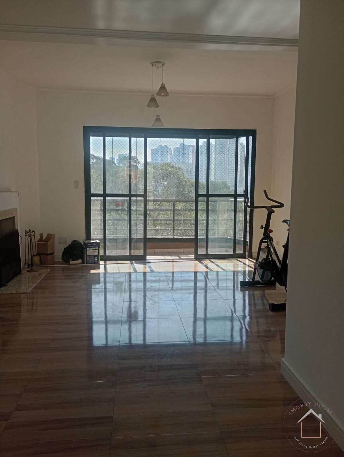 Apartamento todo Reformado • 111m² • 3 Quartos • 1 Suíte • 2 Vagas • Varanda com Churrasqueira - Imobby House