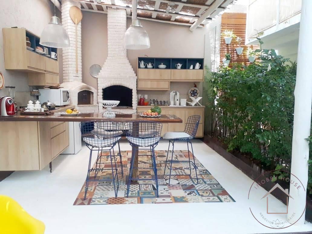 Casa 380m² de área construída • 5 Quartos • 3 Suítes • Espaço Gourmet + Estúdio - Imobby House