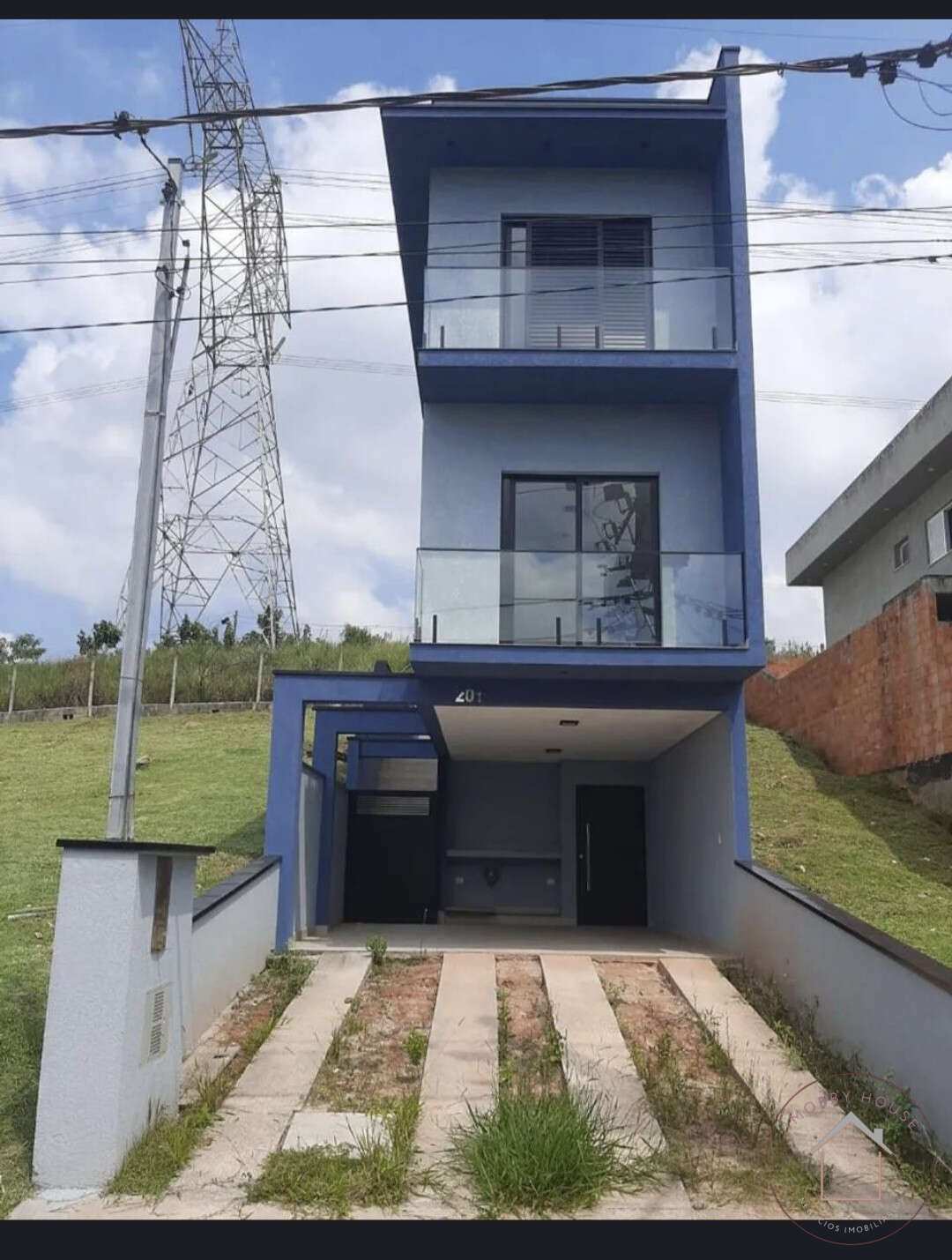 Sobrado em condomínio à venda em Cotia, Das Pedras, com 3 quartos, 135m²
