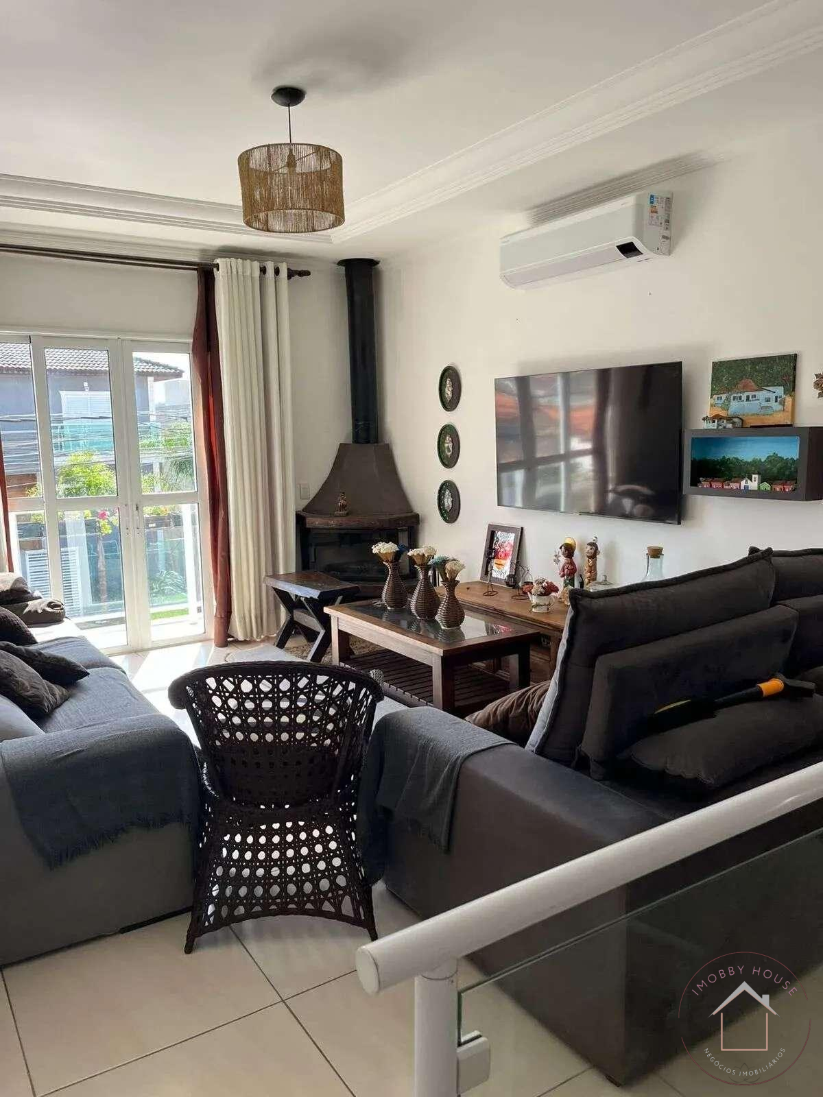 Sobrado em condomínio à venda, no Villa Deste,  em Cotia, Jardim Rio das Pedras, com 3 quartos, 146,40m²